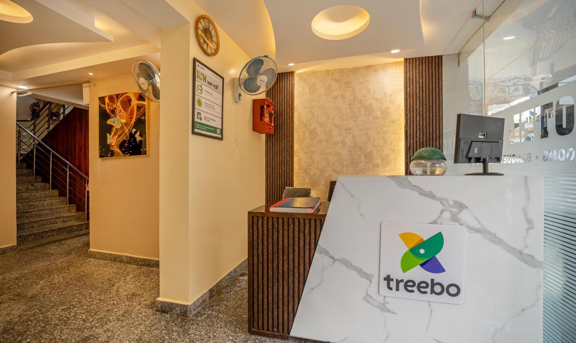 Отель Treebo Taj Square, 10 Mins From Airport Патна Экстерьер фото